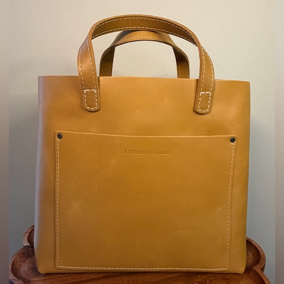 Portland Leather Medium Crossbody Tote Mango NWT - Picture 4 of 17